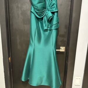 Badgley Mischka Teal Satin Dress